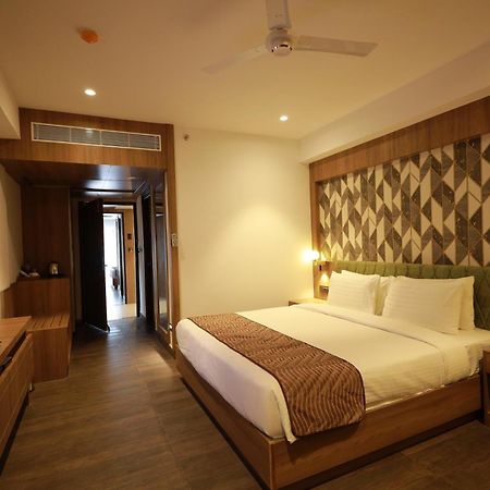 Mandarin Sky Hotel Kannur Eksteriør billede