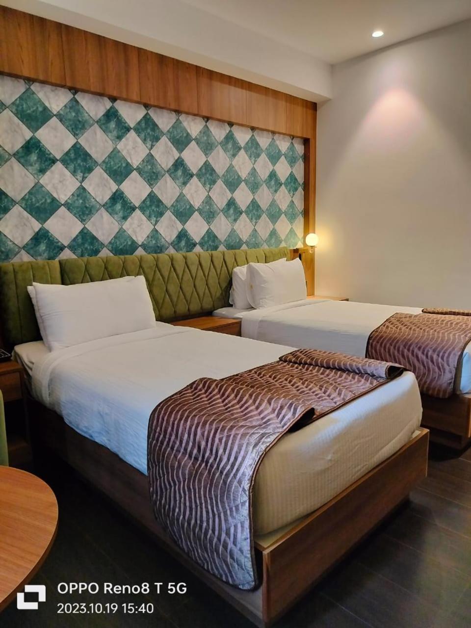 Mandarin Sky Hotel Kannur Eksteriør billede