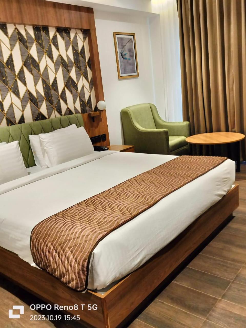 Mandarin Sky Hotel Kannur Eksteriør billede